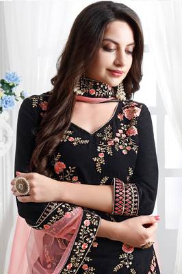 Black embroidered velvet salwar 2