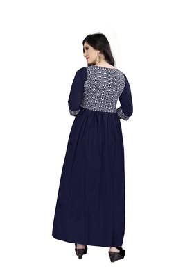 Blue printed crepe maxi-dresses 3