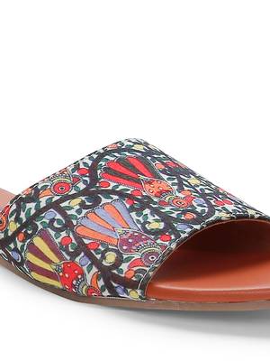 Women Ethnic Colorful Bird Slip On Chappals  5