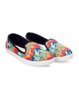 Women Multi Canvas Slip-On Sneakers 1