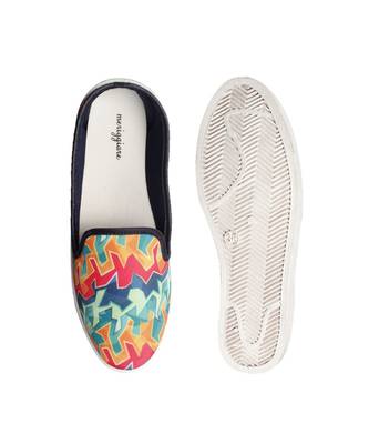 Women Multi Canvas Slip-On Sneakers 6
