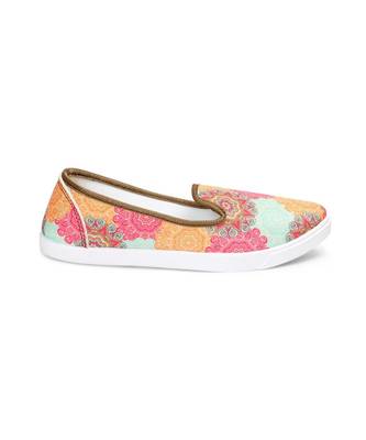 Women Multi Canvas Slip-On Sneakers 2
