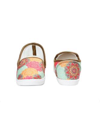Women Multi Canvas Slip-On Sneakers 4