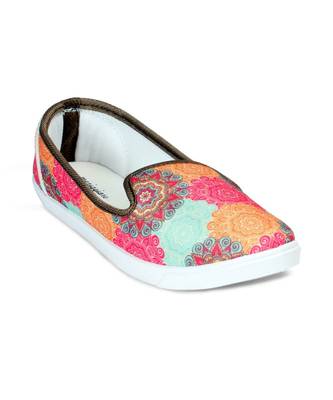 Women Multi Canvas Slip-On Sneakers 5
