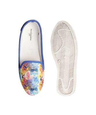 Women Multi Canvas Slip-On Sneakers 6