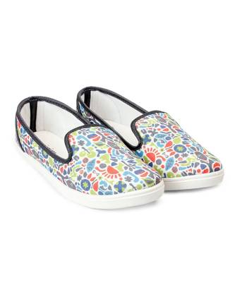 Women Multi Canvas Slip-On Sneakers 4