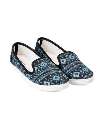 Women Multi Canvas Slip-On Sneakers 4