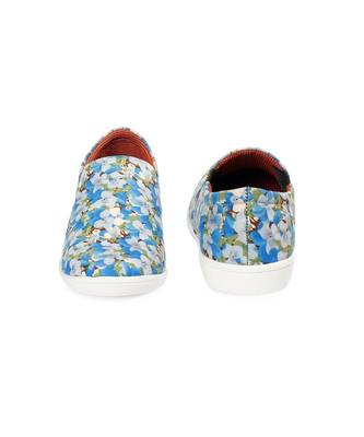 Women Blue Canvas Slip-On Sneakers 4