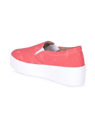 Women Red Canvas Slip-On Sneakers 8