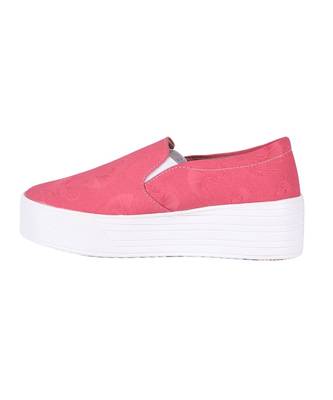 Women Pink Canvas Slip-On Sneakers 3