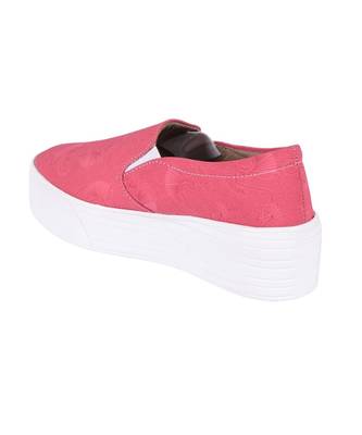 Women Pink Canvas Slip-On Sneakers 8