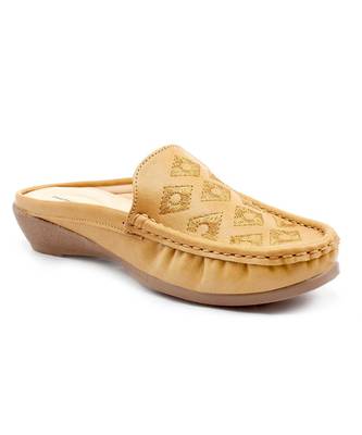 Women Synthetic Leather Slip-On Loafers -Beige 5