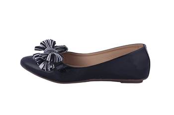 Women Black slip on  Bellies 3