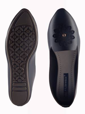 Women Synthetic Black Bellies slip on 5