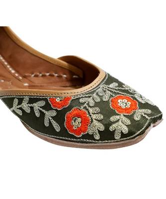 Green Embroidery Party Wear Ethnic.Jutti 4