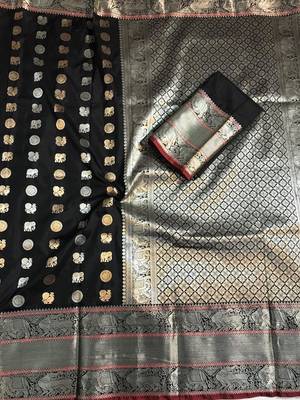 Women'S Designer Black Banarasi Kanjivaram Saree With Designer Blouse 1