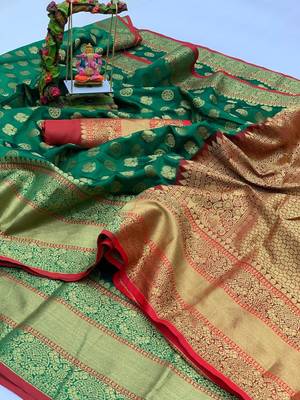 Women'S Designer Green Banarasi Kanjivaram Saree With Designer Blouse 1