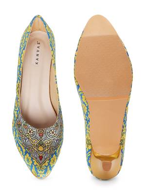 Women Ethnic Lemon Motif Kitten Heels Shoes 2