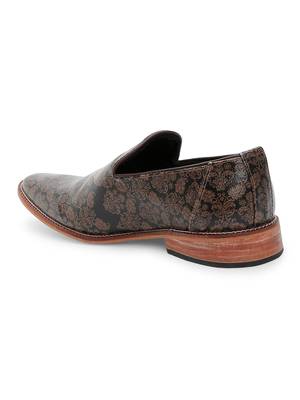 Men Ethnic Black And Gold Loafers Shoes 3