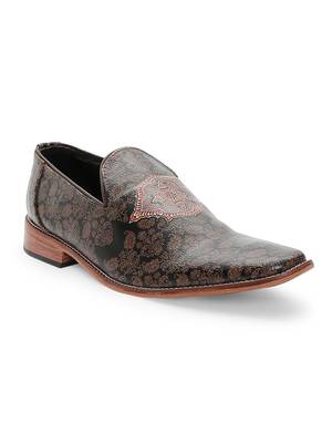 Men Ethnic Black And Gold Loafers Shoes 1