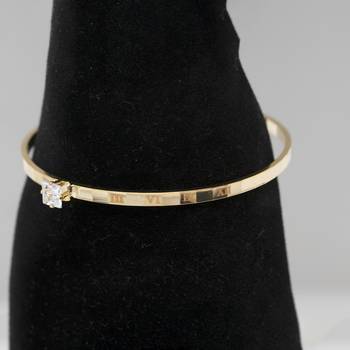 Gold bangles-and-bracelets 2