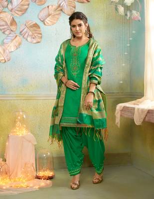 Green Embroidered Chanderi Silk Salwar 1