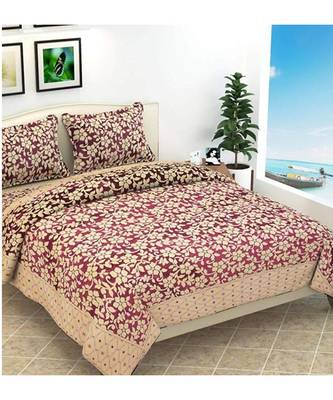 Premium quality soft touch chenille Jacquard woven heavy double bedsheet with two pillow covers. 1