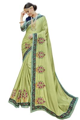 Green Embroidered Silk Blend Saree With Blouse 1