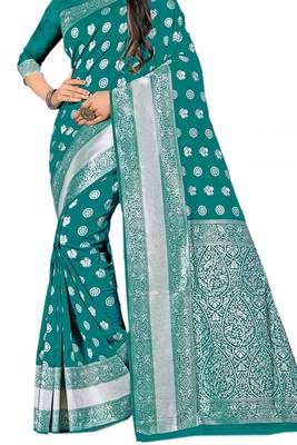 Green Woven Banarasi Saree With Blouse 2