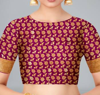 Red woven banarasi silk saree with blouse 5