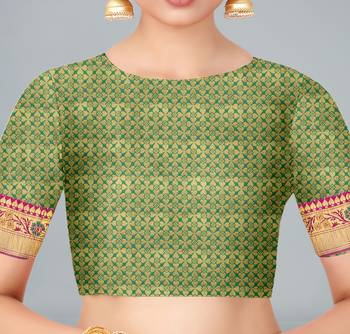 Pink woven banarasi saree with blouse 5