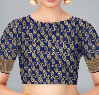 Maroon woven banarasi saree with blouse 5