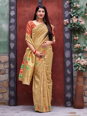 Beige woven banarasi silk saree with blouse 2