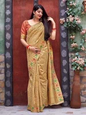 Beige woven banarasi silk saree with blouse 3