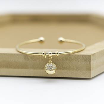 White bangles-and-bracelets 3