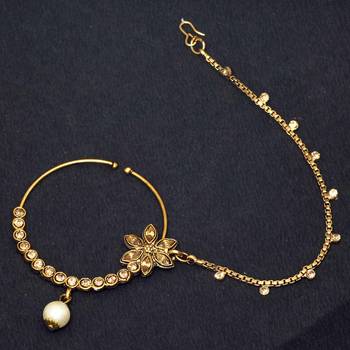 Gold nose-ring 1