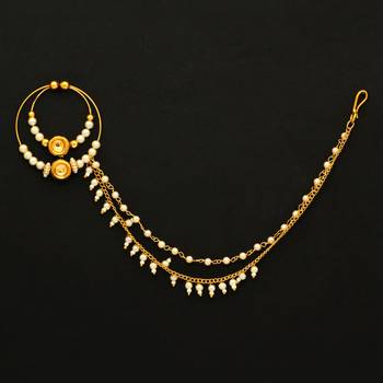 Gold nose-ring 1