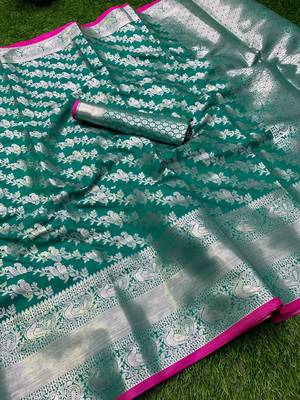 Women'S Designer Green Banarasi Kanjivaram Saree With Designer Blouse 1