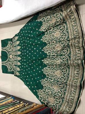 Green embroidered santoon salwar 3