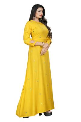 Yellow embroidered cotton maxi-dresses 3