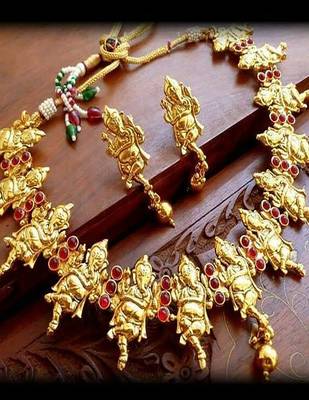 Gold necklaces 1