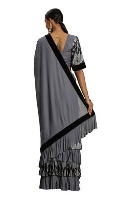 Grey Plain Lycra Cotton Saree With Blouse 2