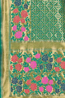 Green Woven Art Silk Saree With Blouse 4