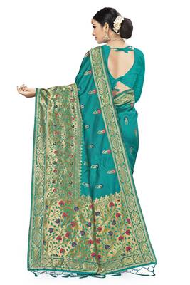 Green Woven Art Silk Saree With Blouse 3