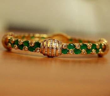 Green Emerald       Bangles-And-Bracelets 2