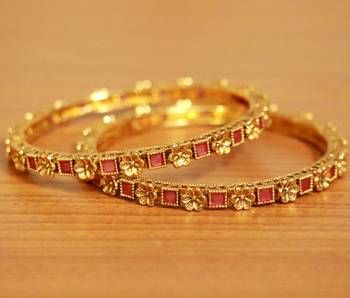 Gold Ruby       Bangles-And-Bracelets 1