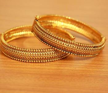 Gold Bangles-And-Bracelets 3