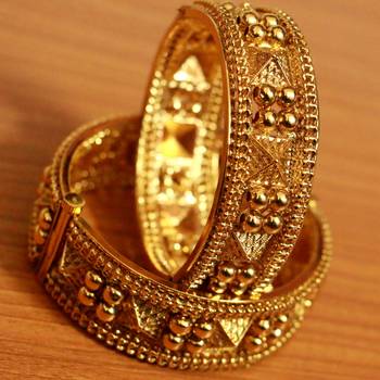 Gold Bangles-And-Bracelets 2