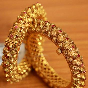 Gold Ruby       Bangles-And-Bracelets 3