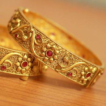 Gold Ruby       Bangles-And-Bracelets 2